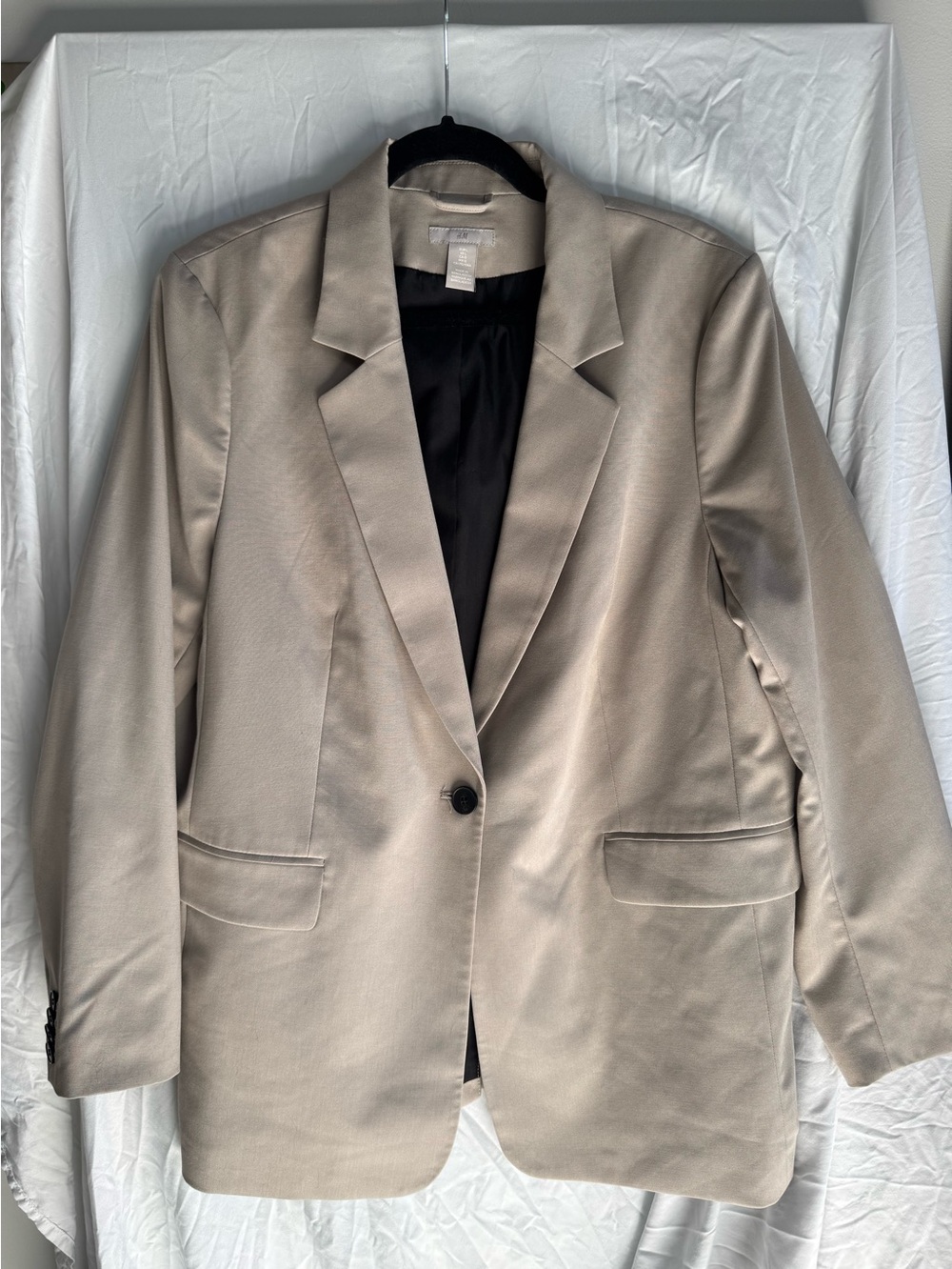 H&M Taupe Satin Finish Longline Blazer Size 14 / L Single Button